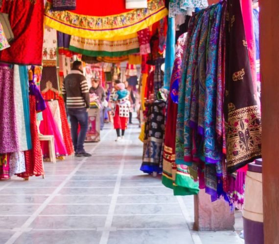 Jaipur’s Bazaars and Beyond – A Shopper’s Guide to the Pink City